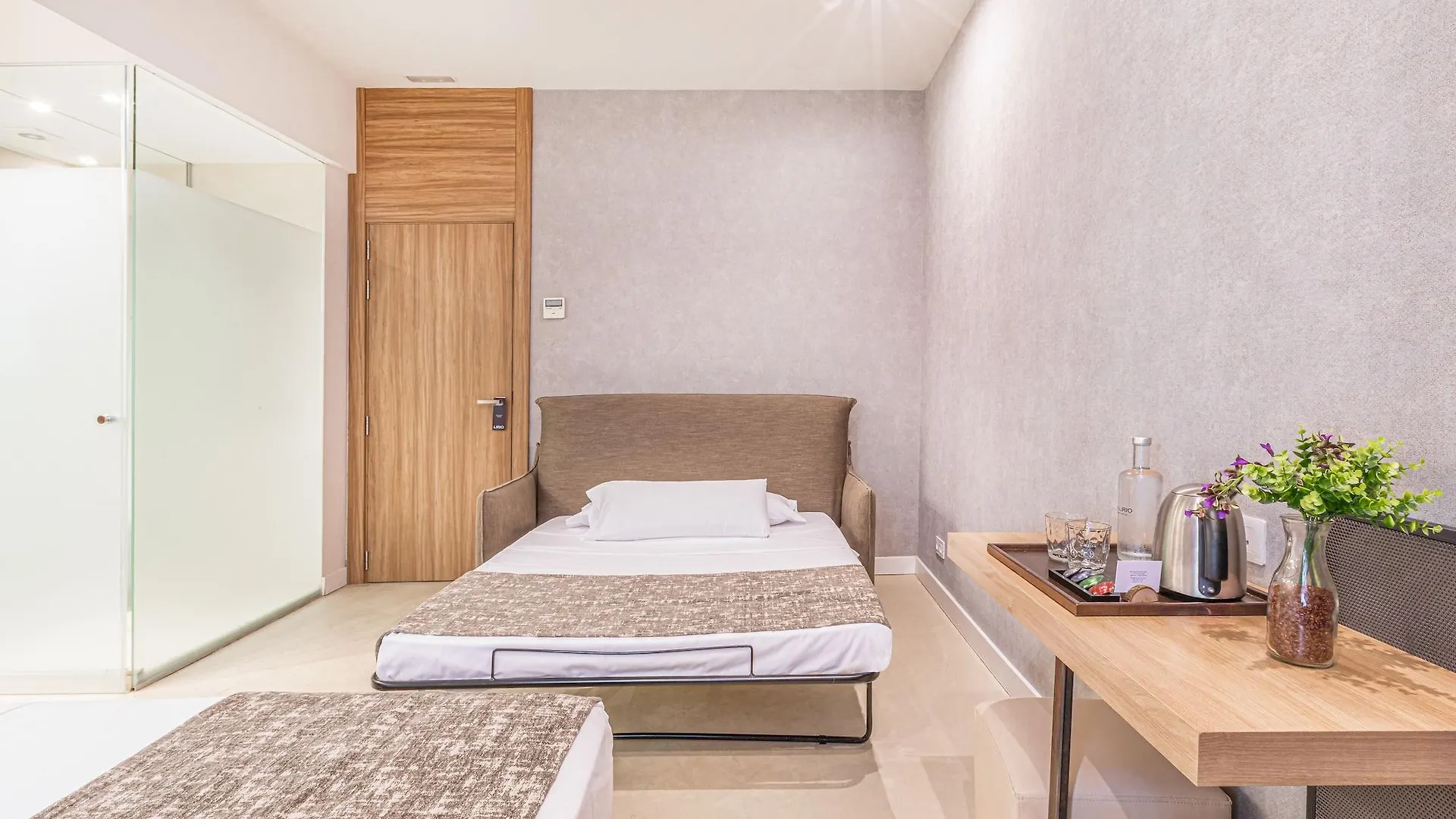 **  Casa Lirio Hotel Barcelona Spain