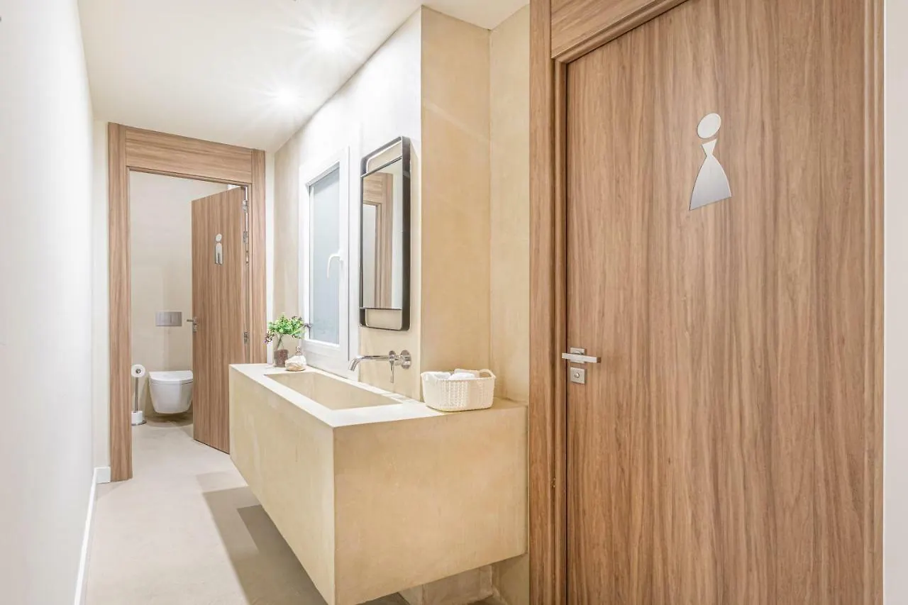 **  Hotel Casa Lirio Barcelona Hiszpania