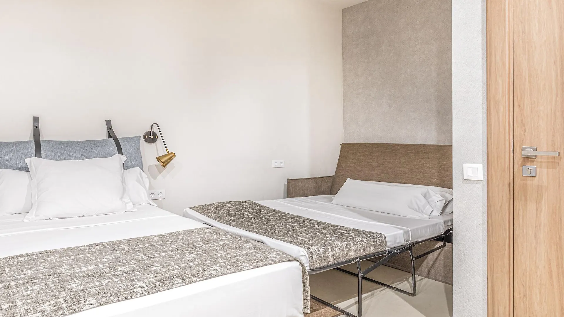 Casa Lirio Otel Barselona